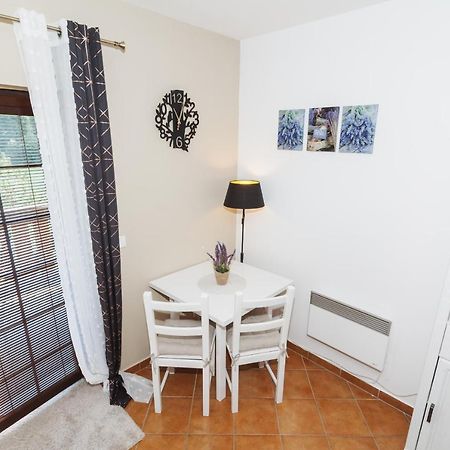 Vila Viktoria - Apartman Viktoria 2 Ruzomberok Buitenkant foto