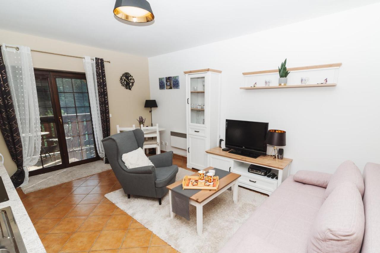 Vila Viktoria - Apartman Viktoria 2 Ruzomberok Buitenkant foto